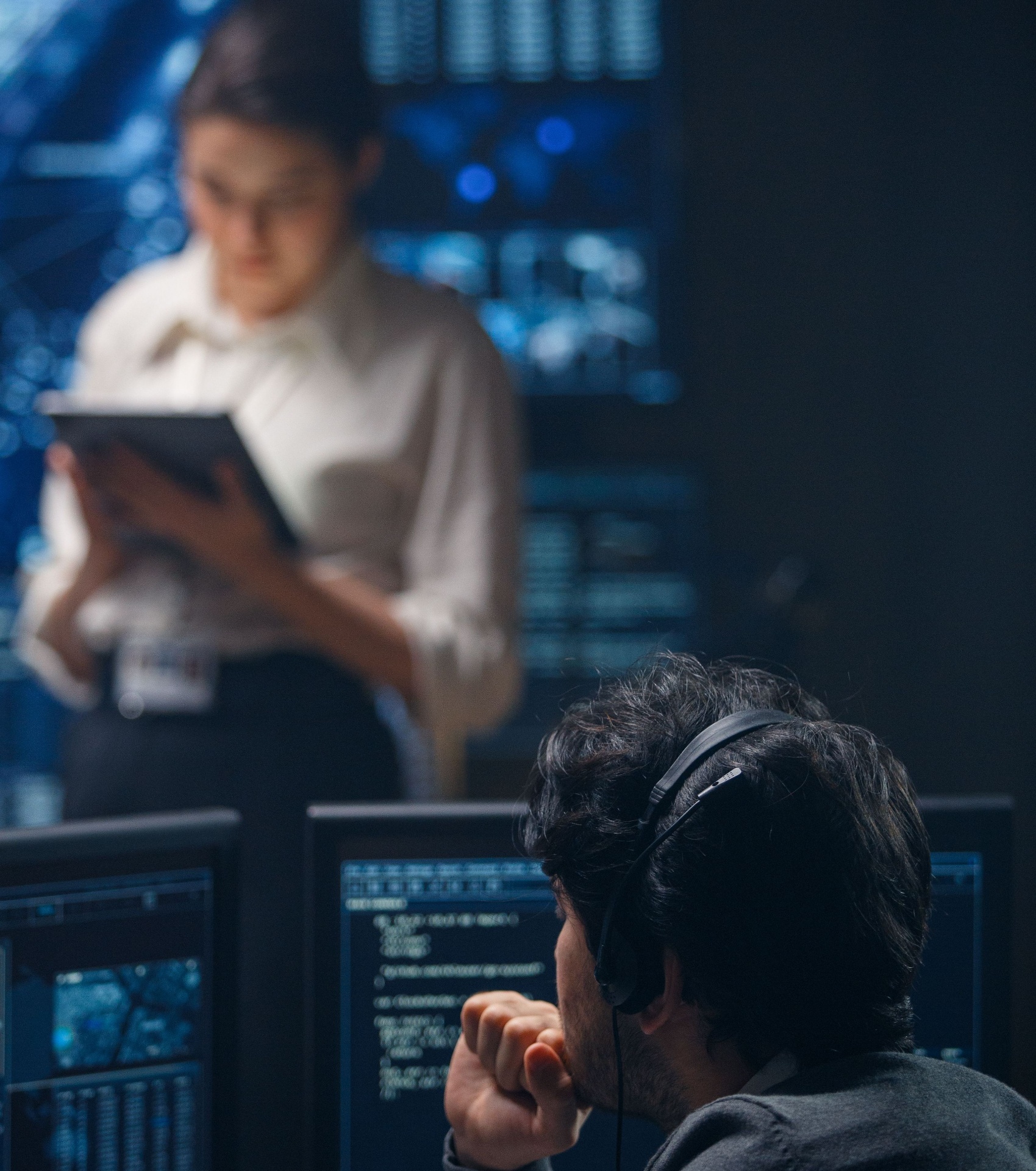 24/7 global response and operations center
